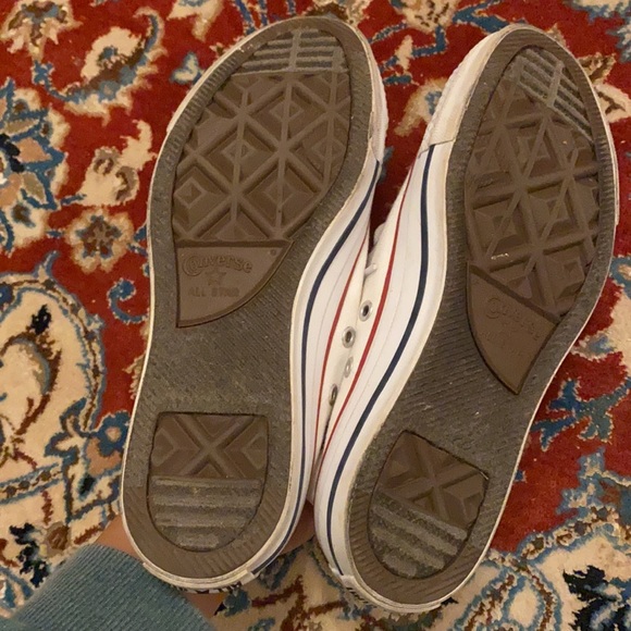 White converse - Picture 3 of 5